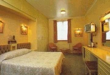 Premier West Th Hotell London Exteriör bild